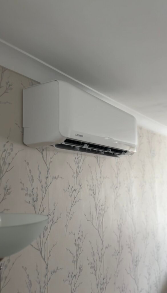 premium wallmounted air conditioning unit