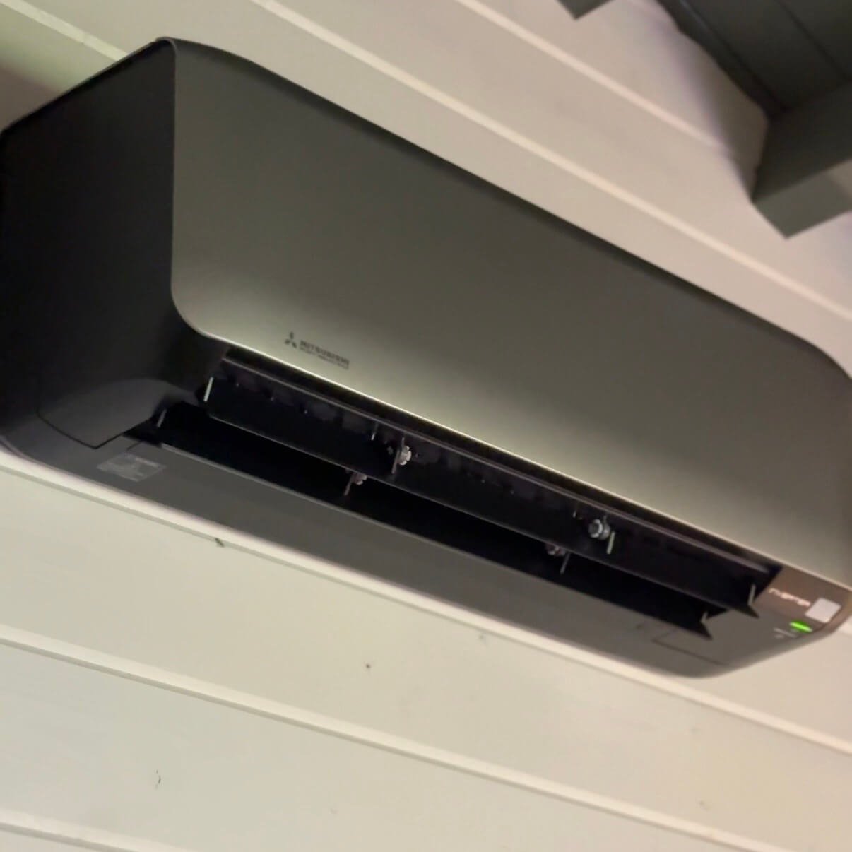 Mitsubishi Heavy Premium Wall-Mounted AC unit