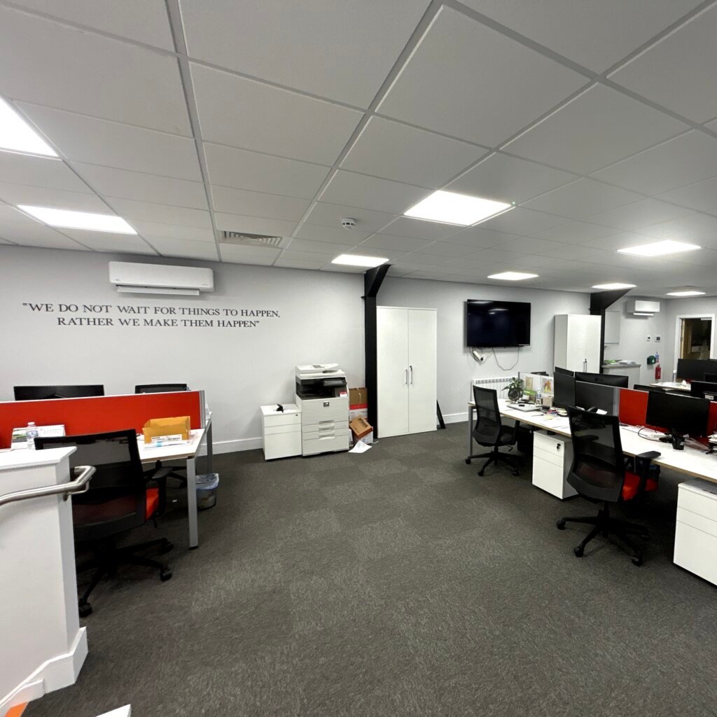 Air conditioning installation in an office