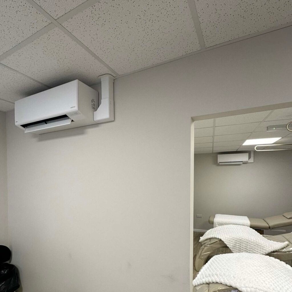 Air conditioning in a beauty salon